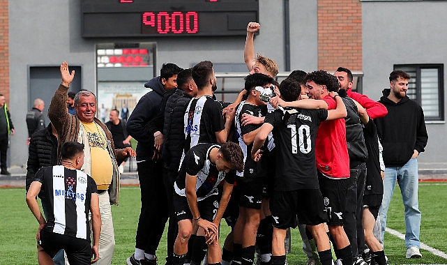 Burhaniye Belediyespor U-18 futbol takımı, Balıkesir il şampiyonasında aldığı olumlu sonuçlarla üst üste ikinci kez Türkiye şampiyonluğuna katılma hakkı kazandı - SPOR