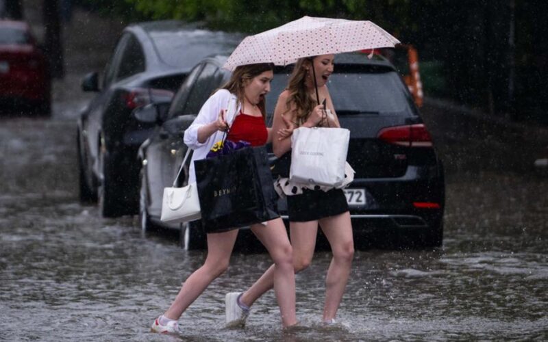 İstanbul için uyarılar arka arkaya geldi. Sabah saatlerinden itibaren başlayacak!