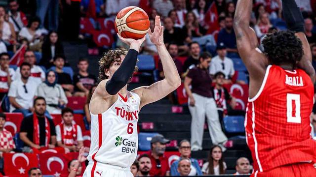 A Milli Erkek Basketbol Takımı, Avrupa Elemelerinde Elemesi Büyüleyici Bir Performans Sergiledi