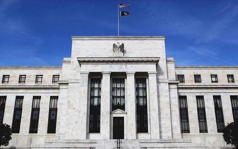Fed Faizi Sabit Tuttu: Enflasyonla Mücadelede Belirsizlik Sürüyor