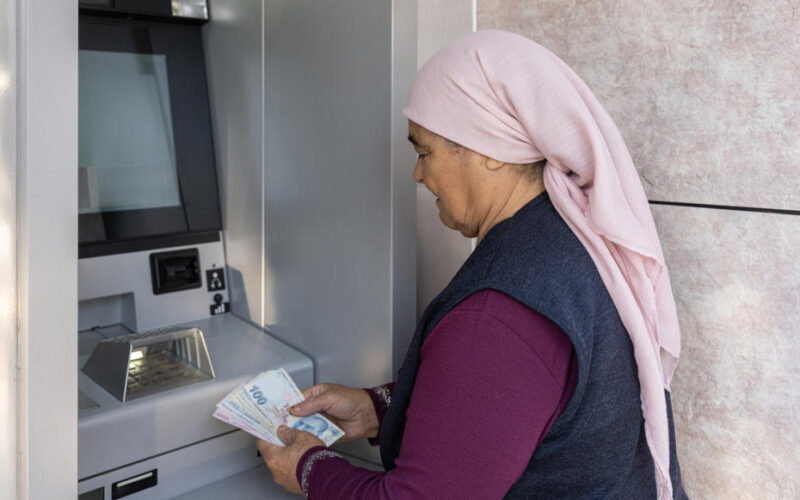 Emekli Maaşı Ödemeleri Ne Zaman Yatacak? SGK, Bağ-Kur ve Emekli Sandığı Maaş Takvimi Açıklandı