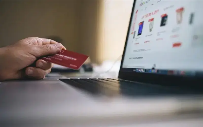 E-ticarette Sahte Yorum ve Puanlara Karşı Sıkı Düzenlemeler Hayata Geçiyor